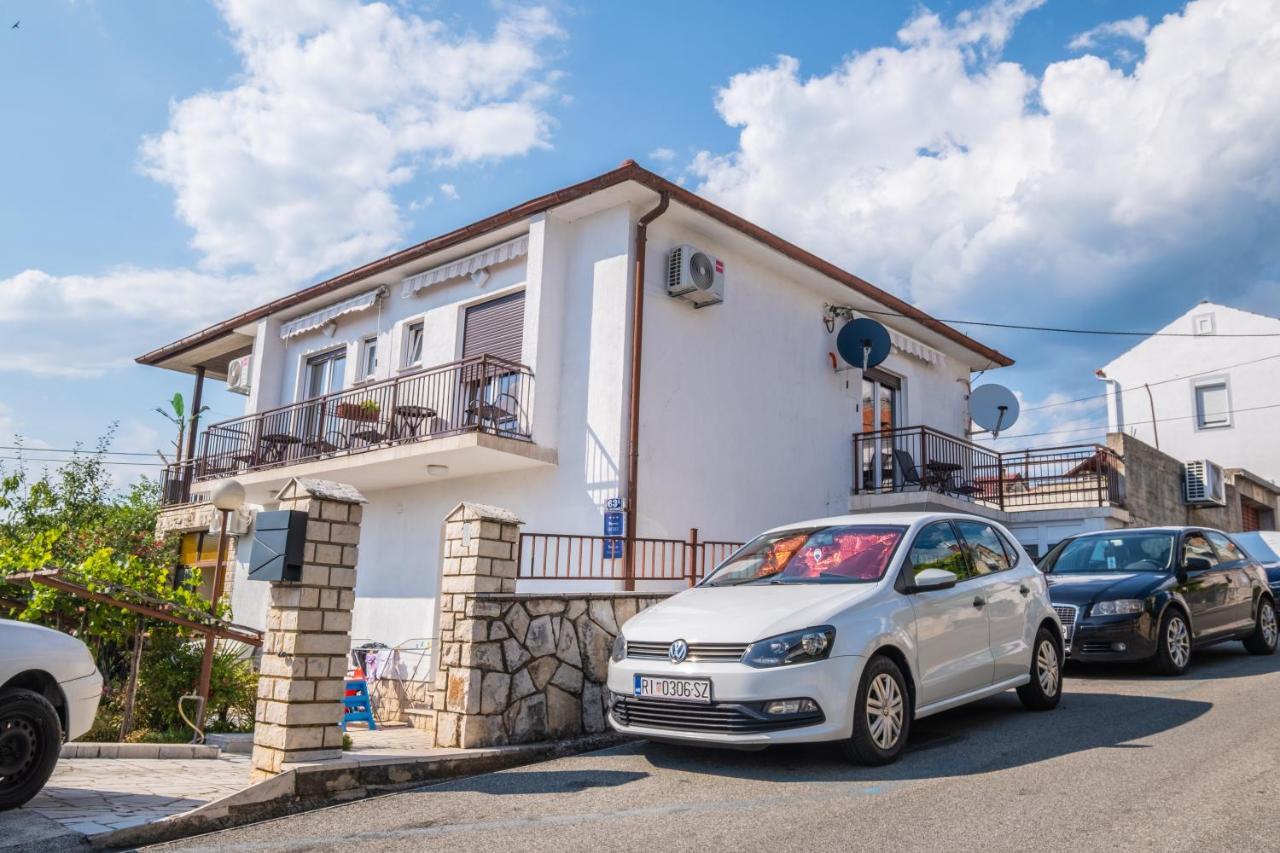 Premium Relax Rooms Novi Vinodolski Exterior foto