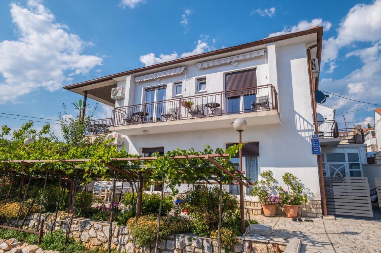 Premium Relax Rooms Novi Vinodolski Exterior foto