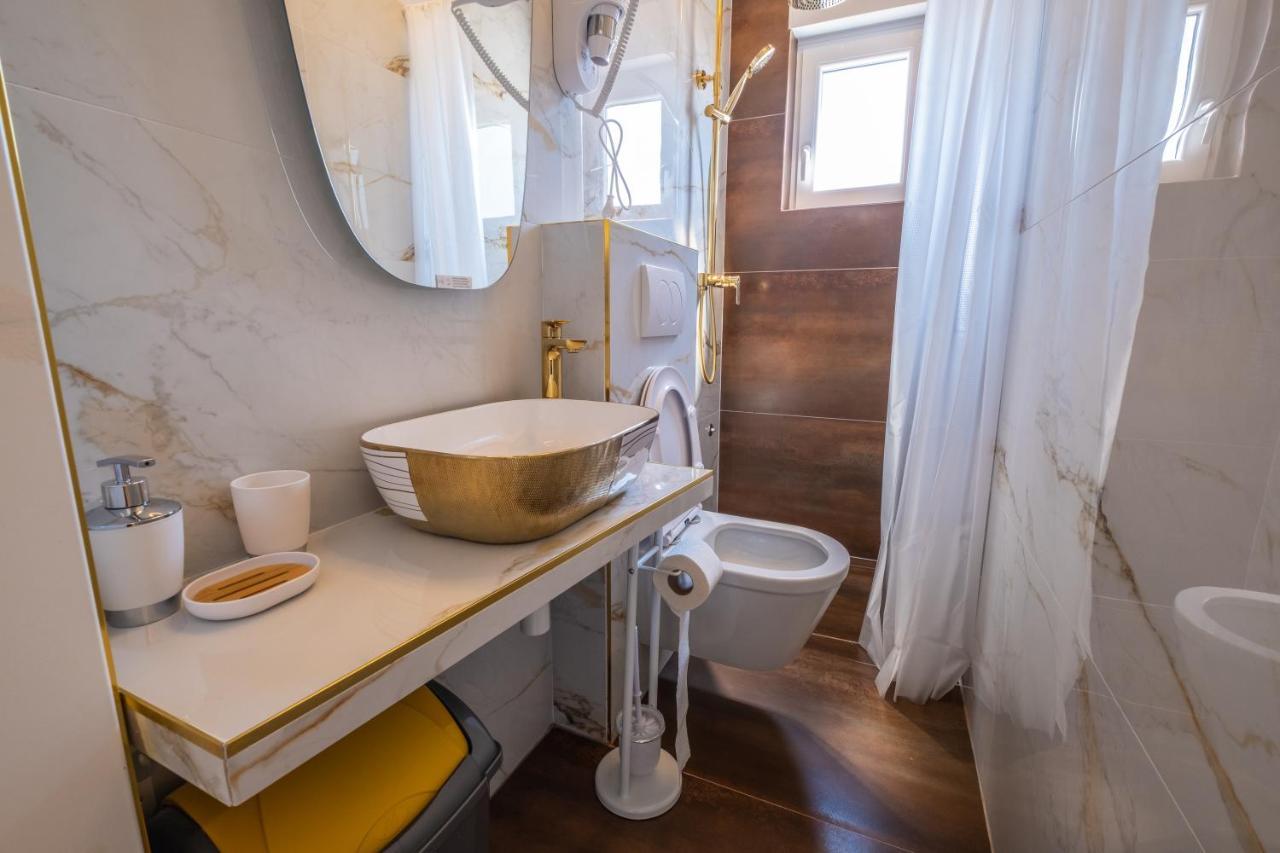 Premium Relax Rooms Novi Vinodolski Exterior foto