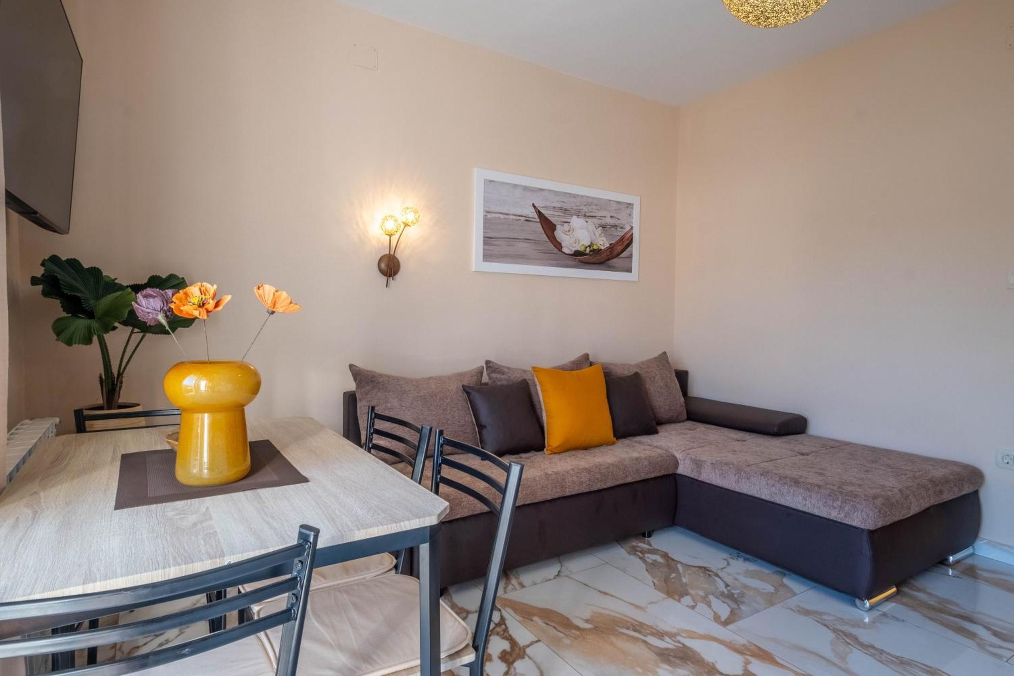 Premium Relax Rooms Novi Vinodolski Exterior foto